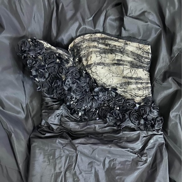 Roland Nivelais Silk Gown Sz 8 Black and cream colored with garment bag - Picture 5 of 8